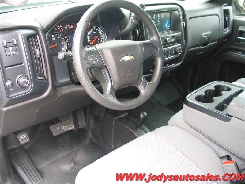 chevrolet silverado 2500hd 2018 1GC1KUEG8JF260446 image chevrolet silverado 2500hd 2018 1GC1KUEG8JF260446 image